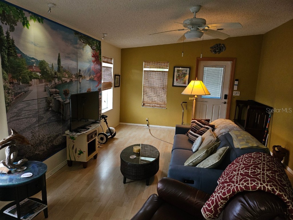 357 Mount Saxon Avenue NE #323 Saint Petersburg FL 33702 TB8374764 image5