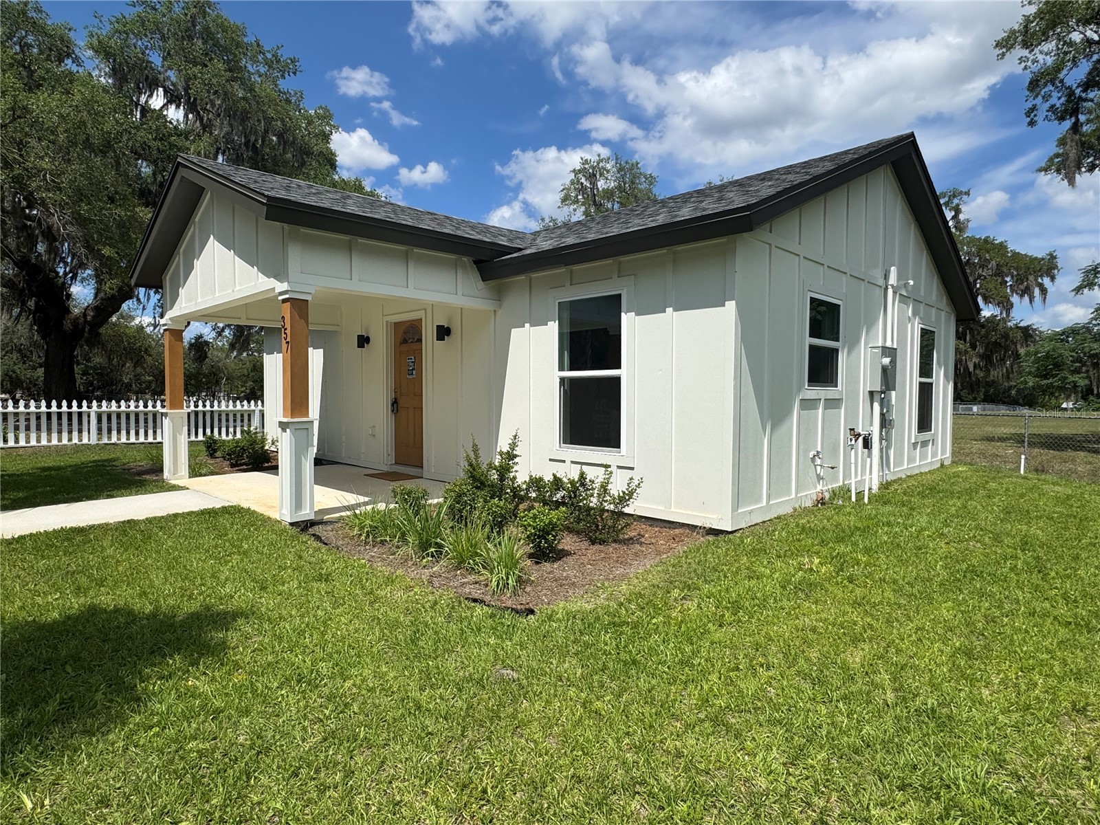 357 N Main Avenue Groveland FL 34736 O6404848 image1