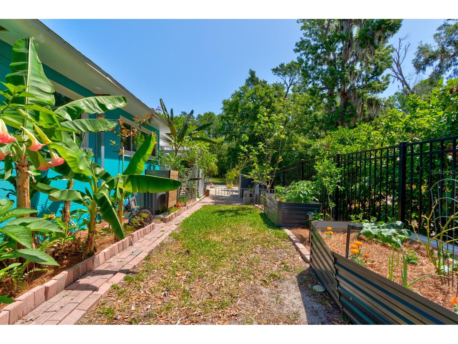 357 S Seneca Boulevard Daytona Beach FL 32114 NS1087010 image35