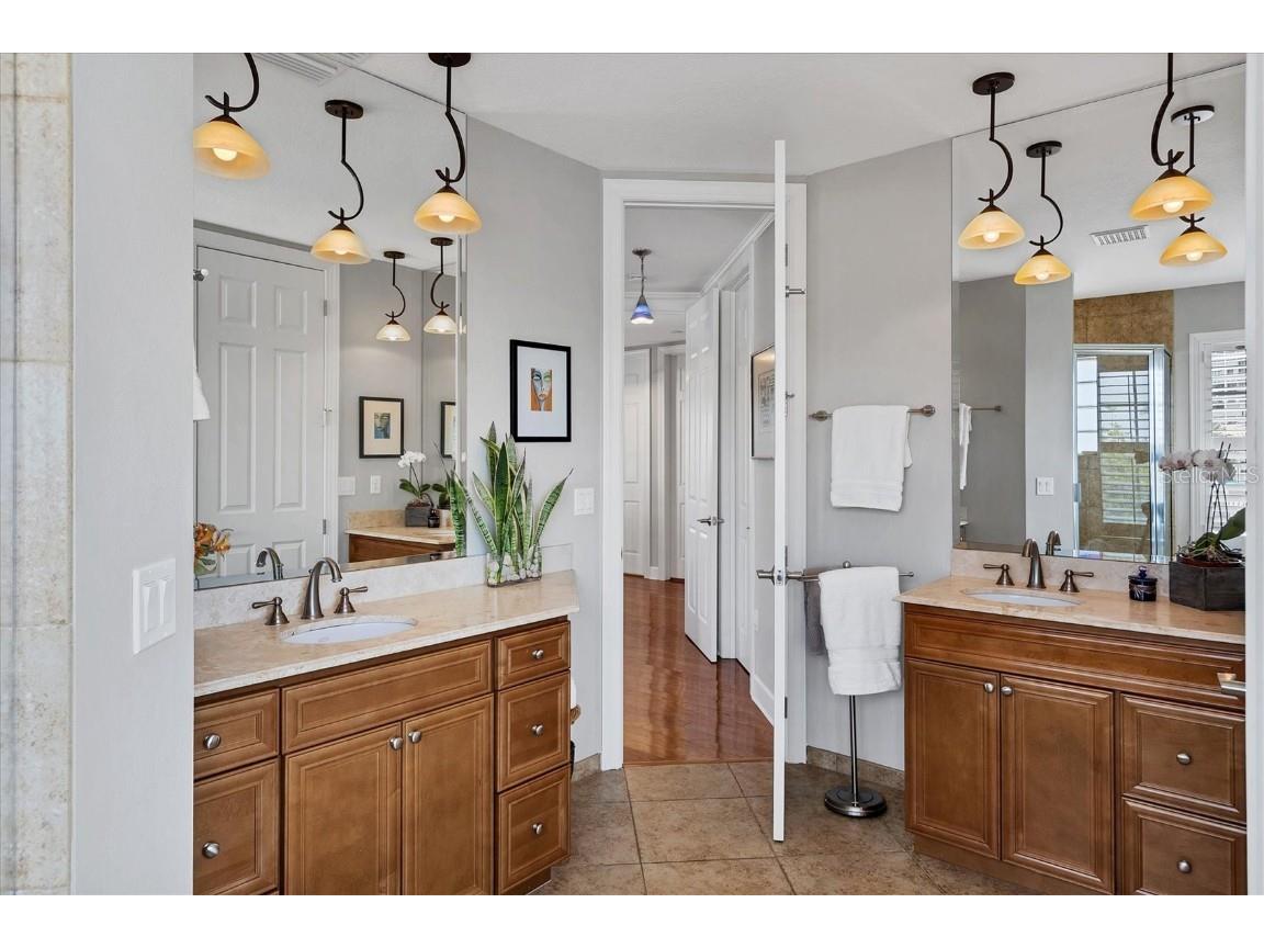 357 Tierra Mar Lane #5 Sarasota FL 34242 A4663497 image36