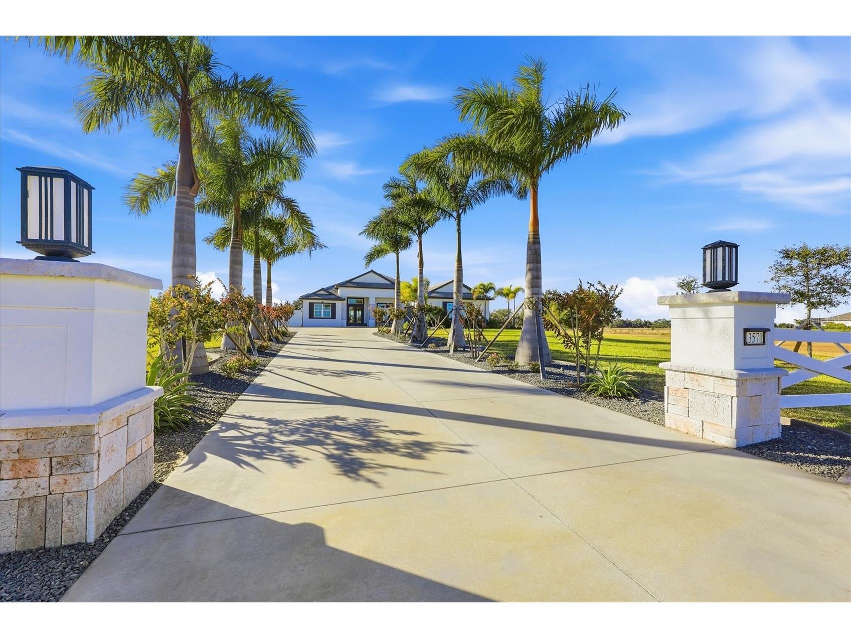 3571 Recurve Circle Sarasota FL 34240 A4679164 image4