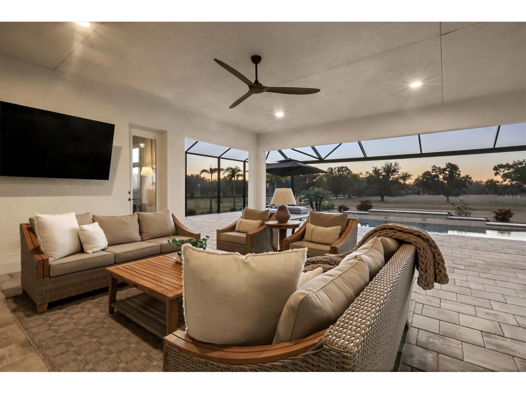 3571 Recurve Circle Sarasota FL 34240 A4679164 image59