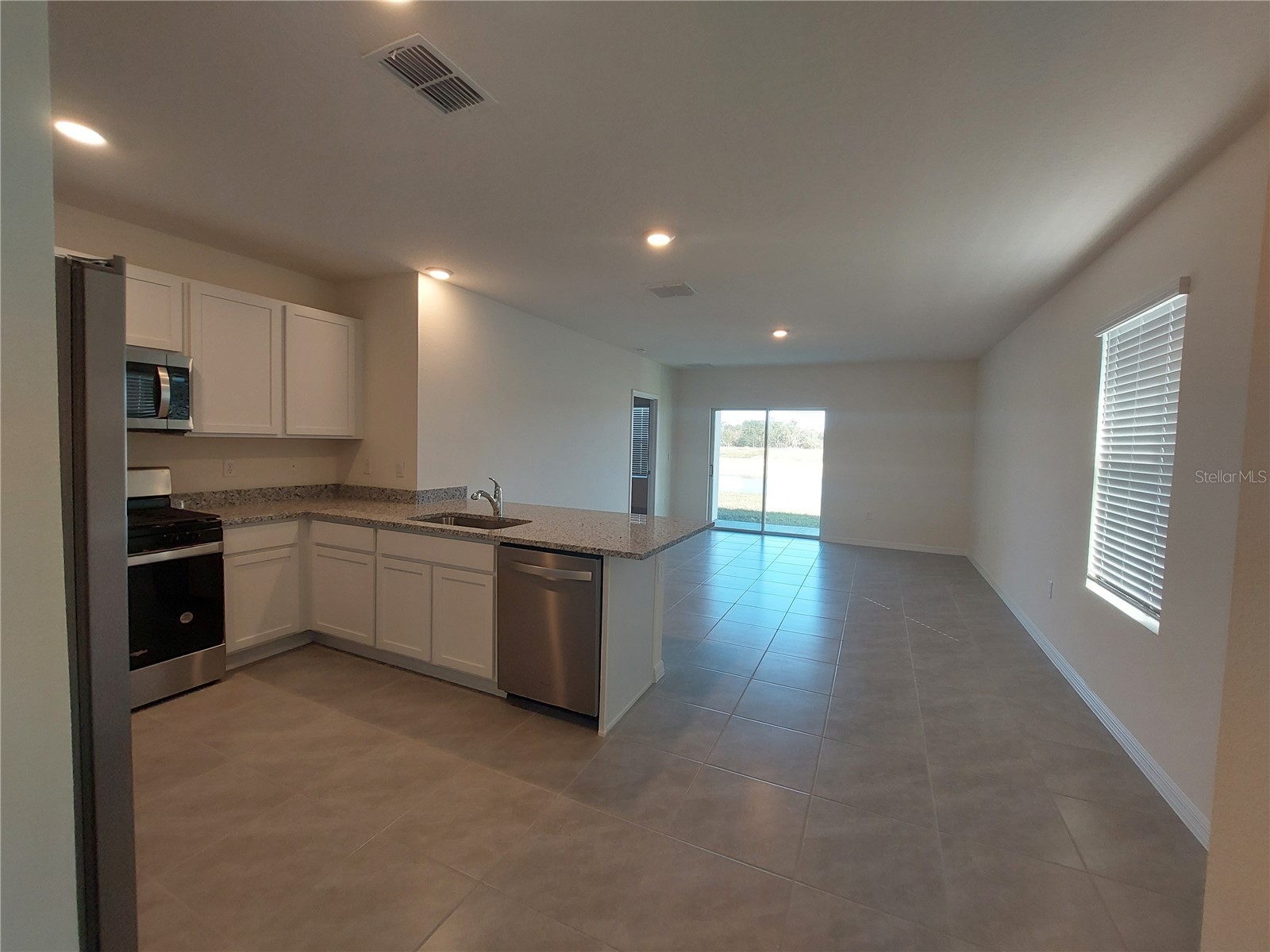 35735 Sunflower Hill Drive Zephyrhills FL 33541 TB8476028 image5