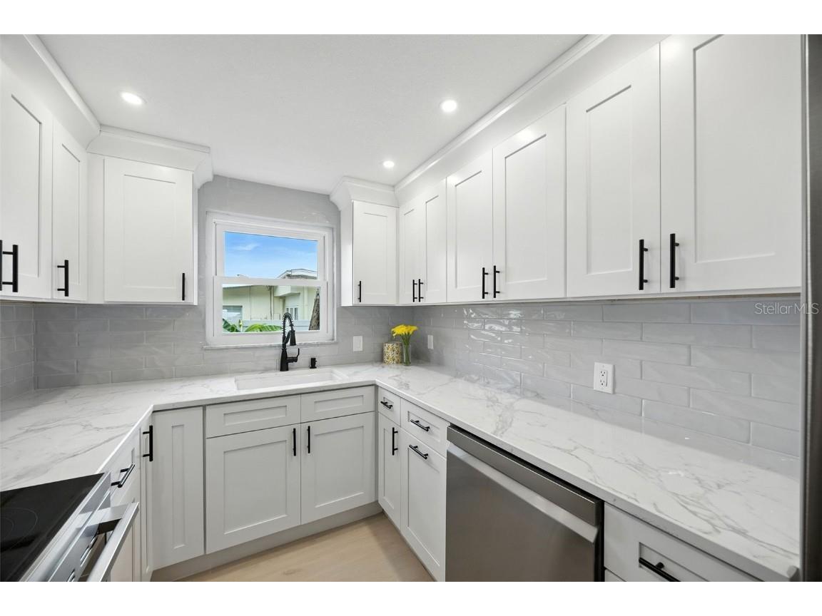 3575 Gulf Boulevard #103 Saint Pete Beach FL 33706 - GULF OF MEXICO O6338807 image11