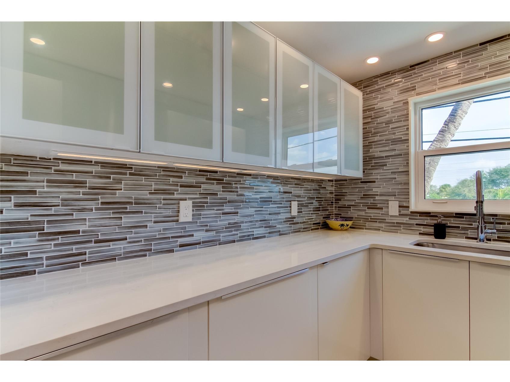 3575 Gulf Boulevard #204 Saint Pete Beach FL 33706 TB8475290 image10