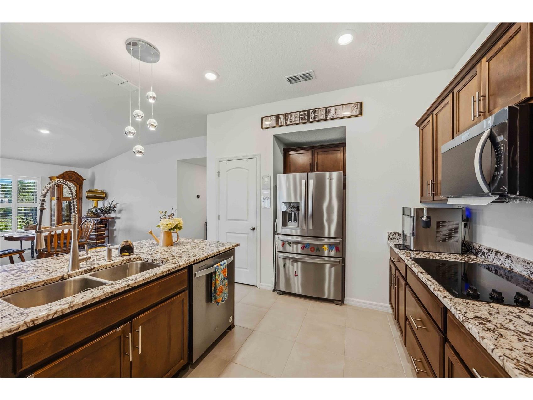 3576 74th Avenue Circle E Sarasota FL 34243 A4693654 image25
