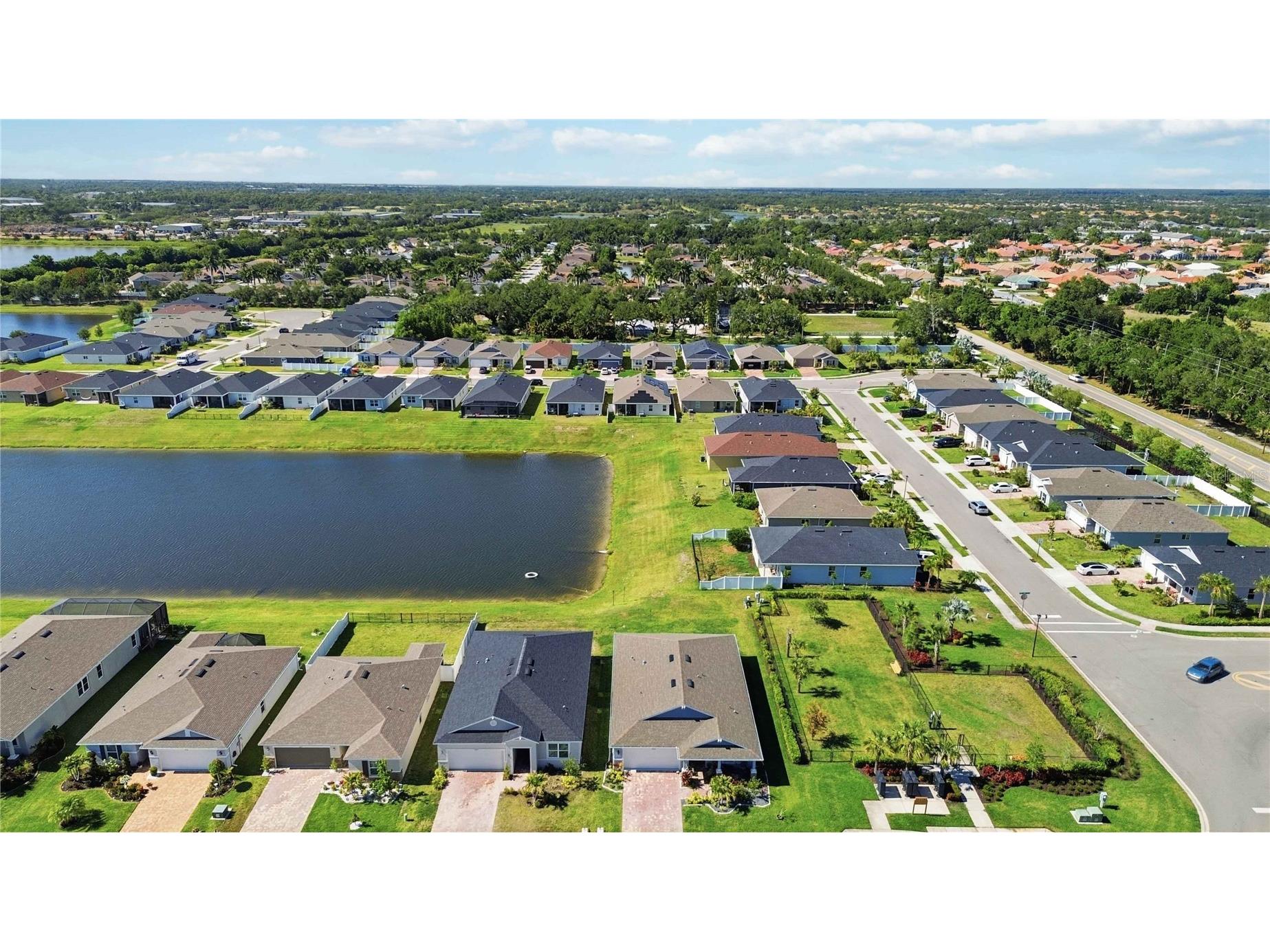3576 74th Avenue Circle E Sarasota FL 34243 A4693654 image67