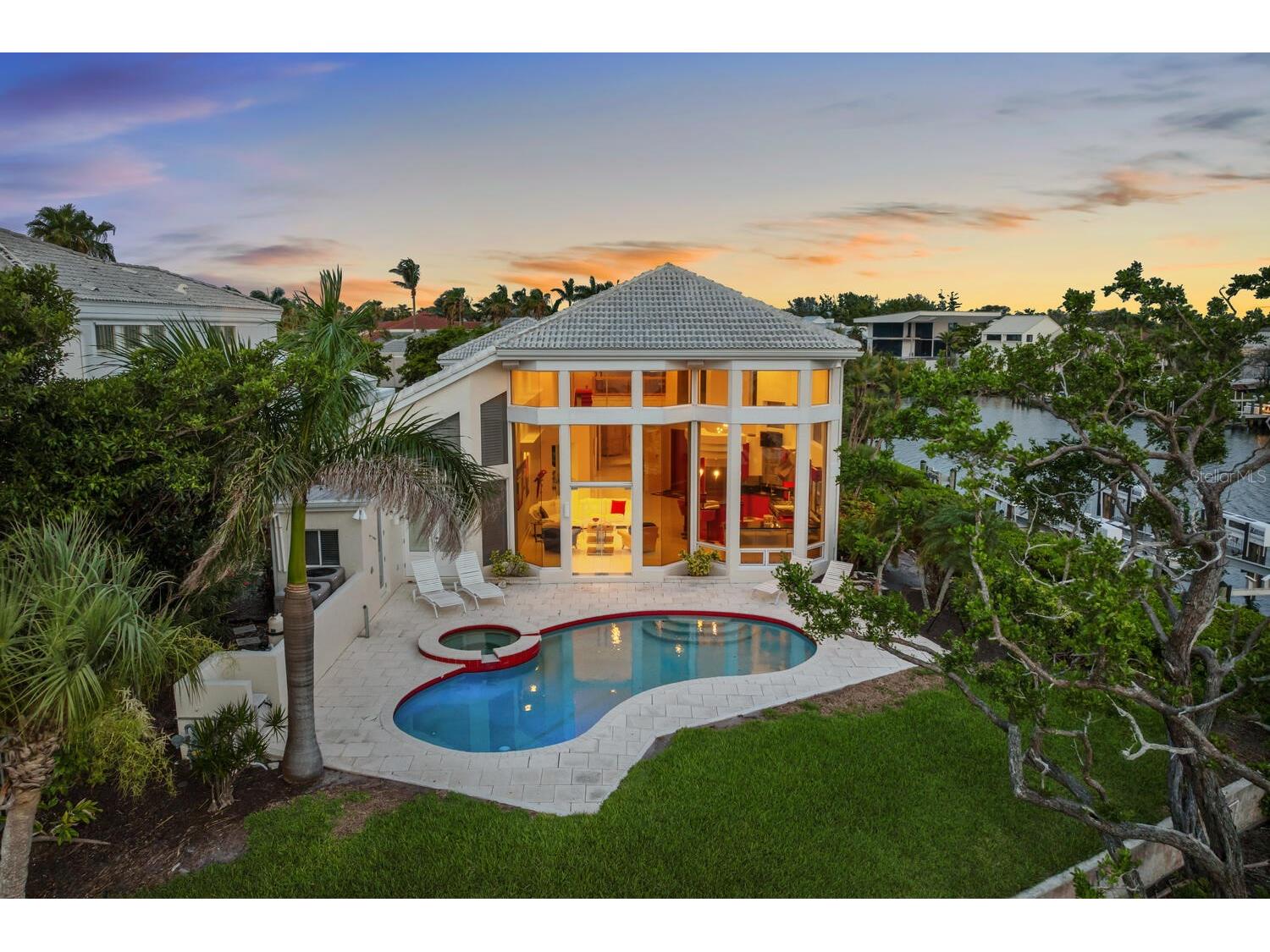 3576 Fair Oaks Way Longboat Key FL 34228 A4658145 image1