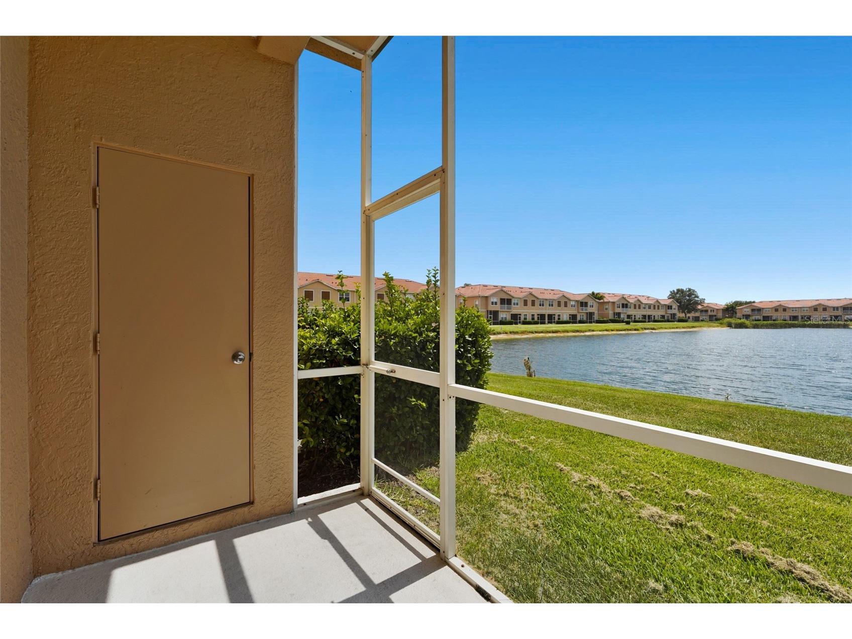 3576 Parkridge Circle #30-101 Sarasota FL 34243 A4696817 image40