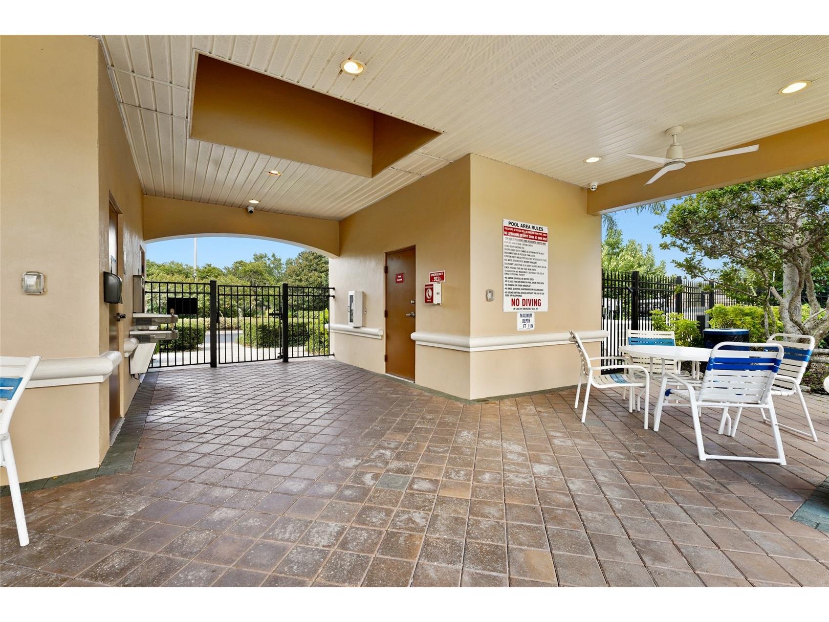3576 Parkridge Circle #30-101 Sarasota FL 34243 A4696817 image58