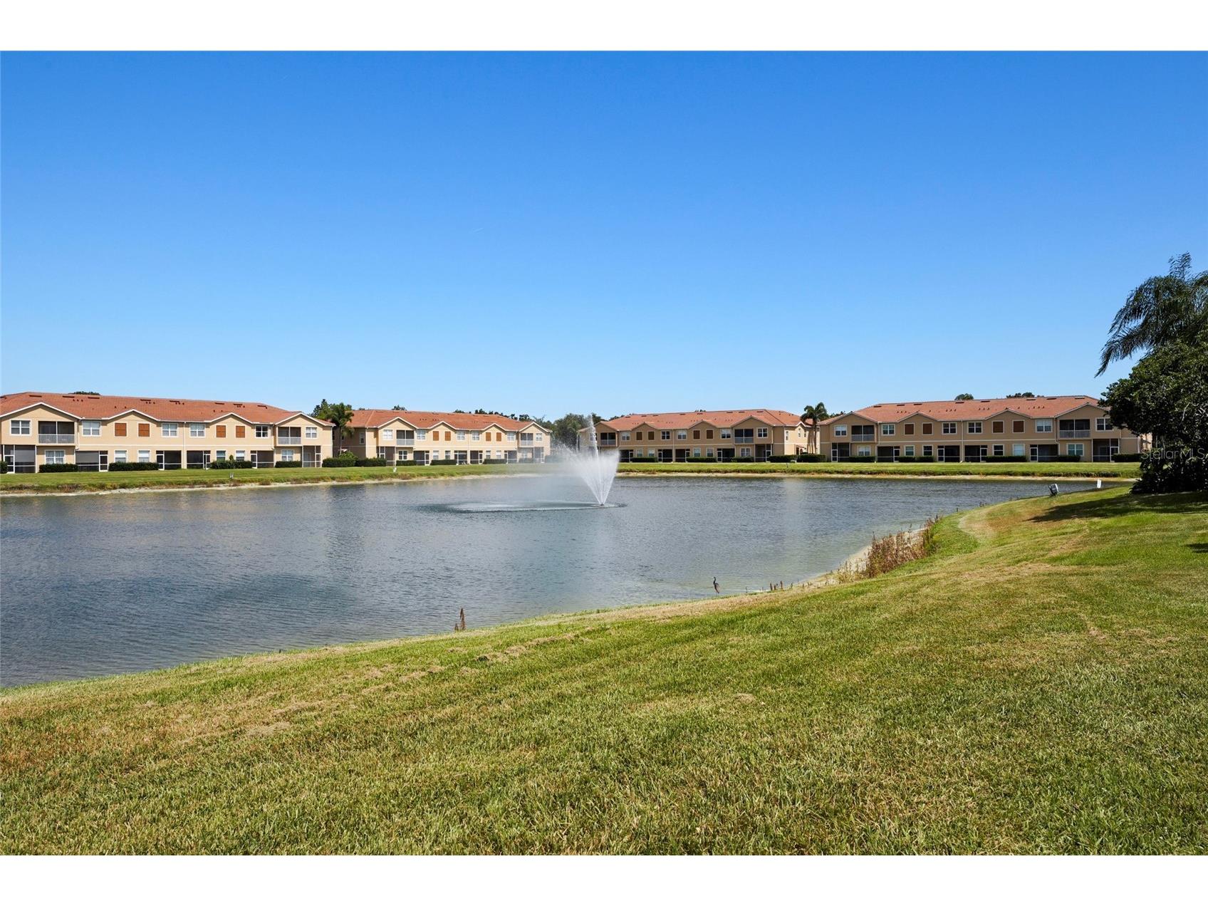 3576 Parkridge Circle #30-101 Sarasota FL 34243 A4696817 image9