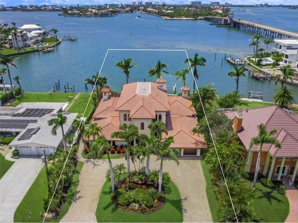 3576 San Remo Terrace Sarasota FL 34239 - ROBERTS BAY A4652012 image1