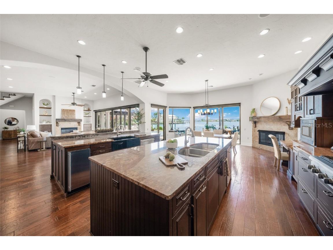 3576 San Remo Terrace Sarasota FL 34239 - ROBERTS BAY A4652012 image13