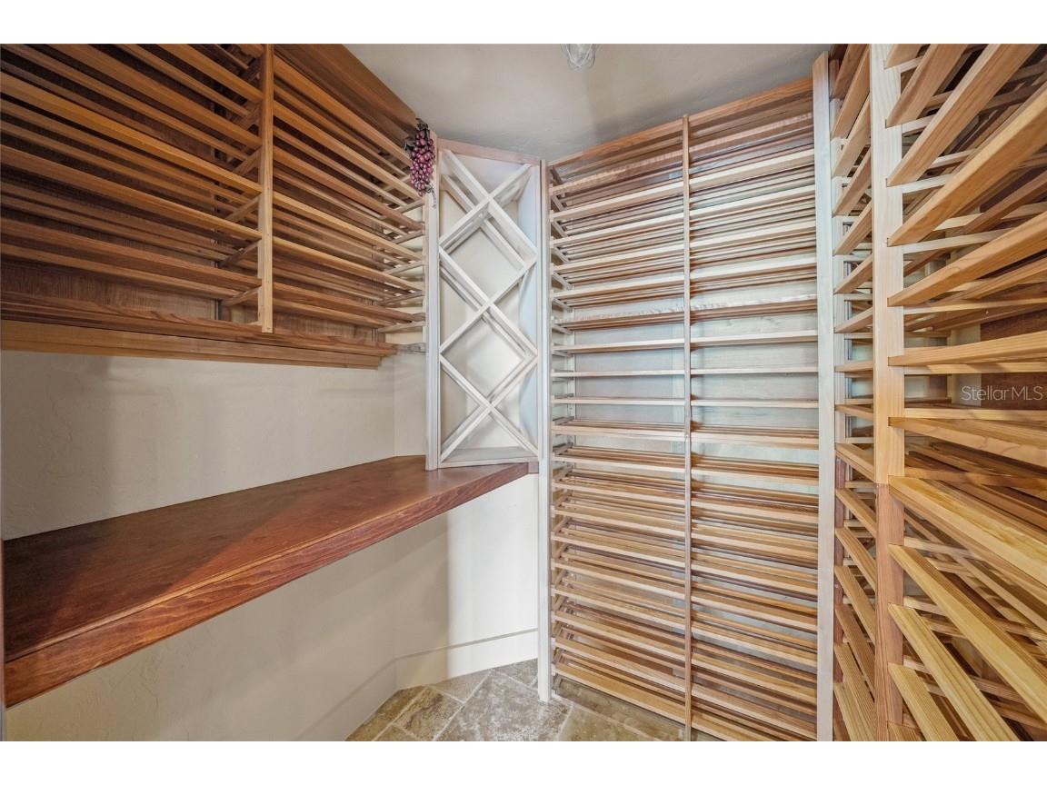 3576 San Remo Terrace Sarasota FL 34239 - ROBERTS BAY A4652012 image16