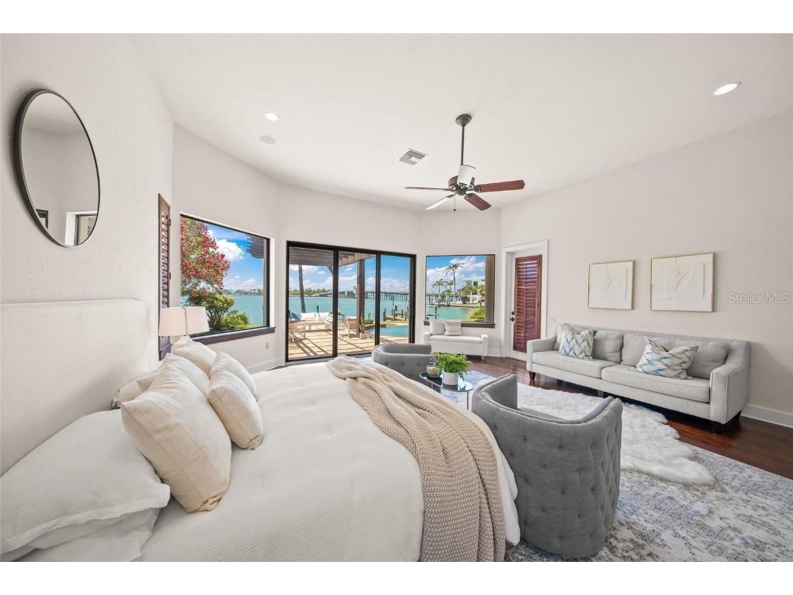 3576 San Remo Terrace Sarasota FL 34239 - ROBERTS BAY A4652012 image29