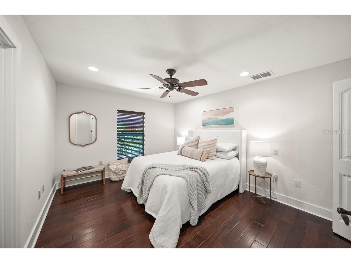 3576 San Remo Terrace Sarasota FL 34239 - ROBERTS BAY A4652012 image34