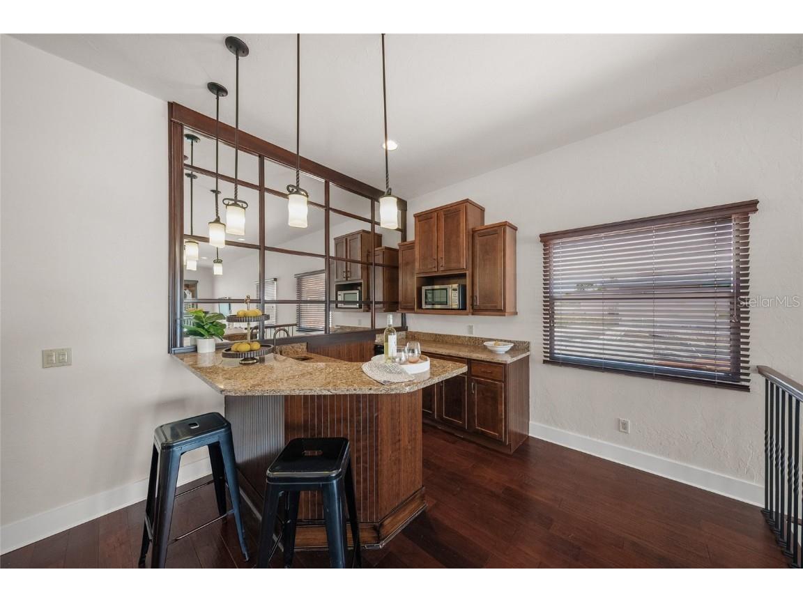 3576 San Remo Terrace Sarasota FL 34239 - ROBERTS BAY A4652012 image37