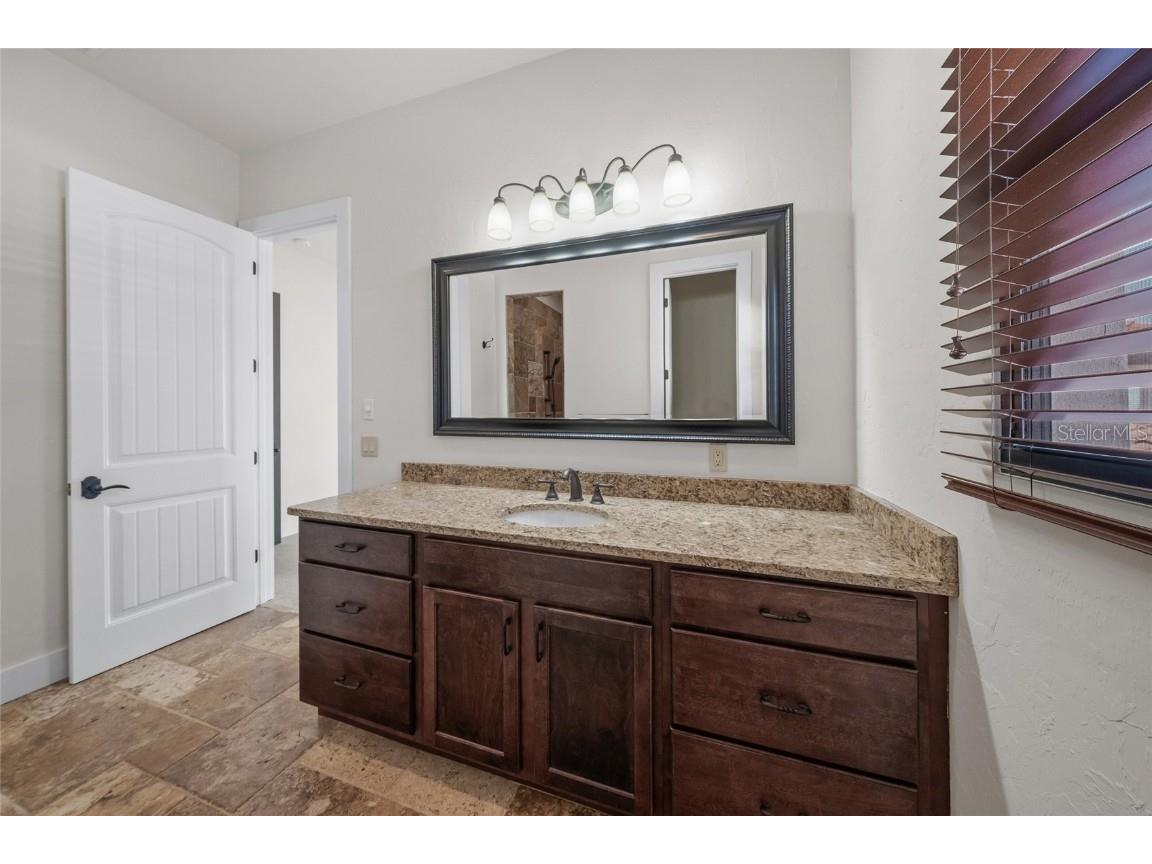 3576 San Remo Terrace Sarasota FL 34239 - ROBERTS BAY A4652012 image39