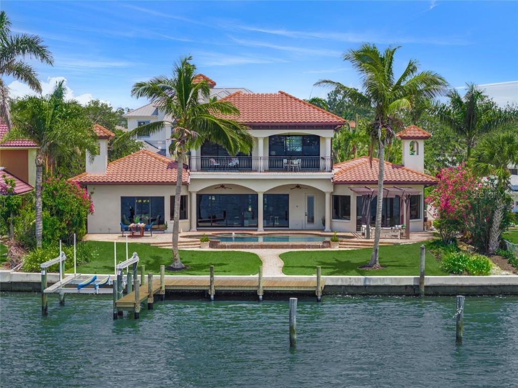 3576 San Remo Terrace Sarasota FL 34239 - ROBERTS BAY A4652012 image4