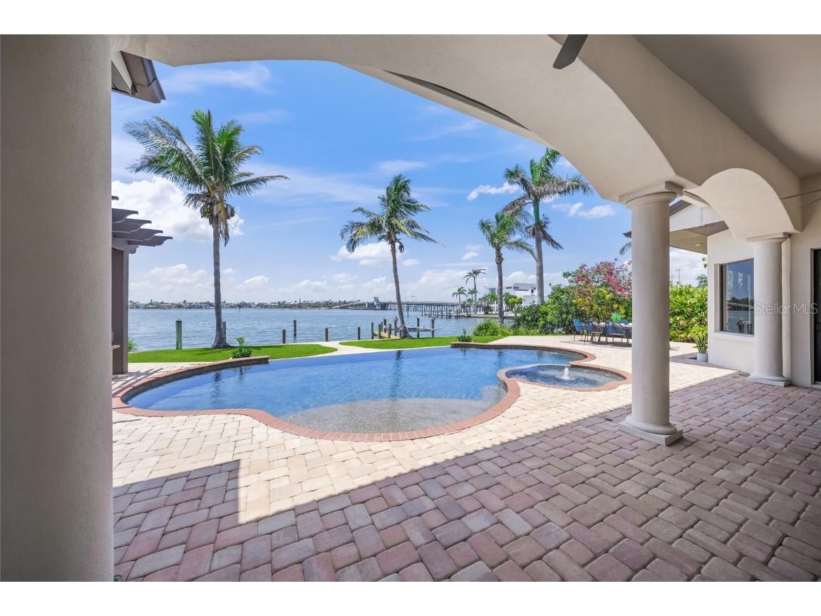 3576 San Remo Terrace Sarasota FL 34239 - ROBERTS BAY A4652012 image47