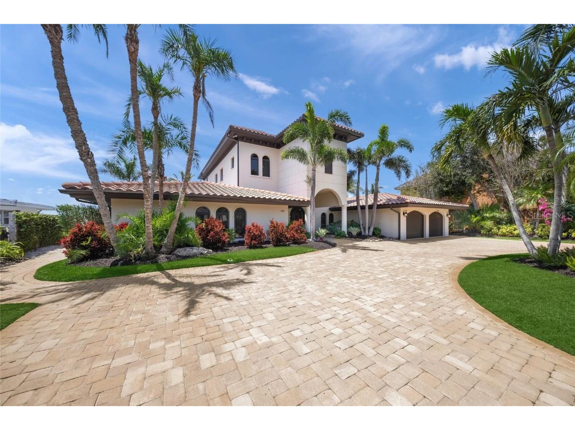 3576 San Remo Terrace Sarasota FL 34239 - ROBERTS BAY A4652012 image5