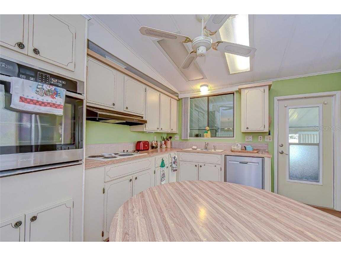 35827 Brisa Drive Zephyrhills FL 33541 TB8452392 image12