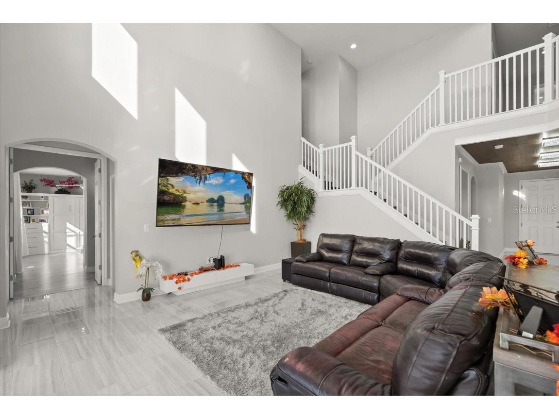 359 Blue Cypress Drive Groveland FL 34736 O6359935 image8