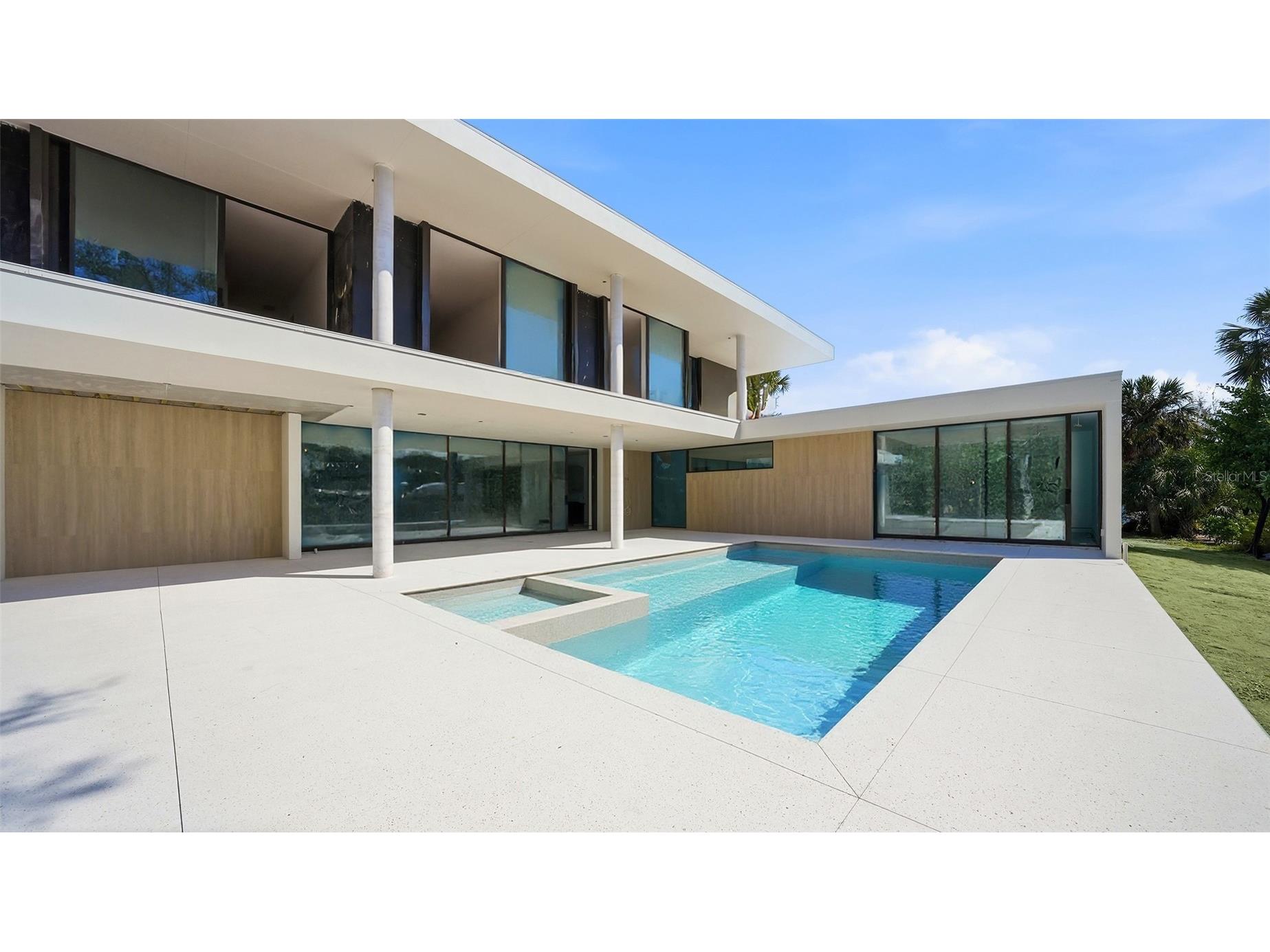 359 N Shore Drive Sarasota FL 34234 A4677821 image15