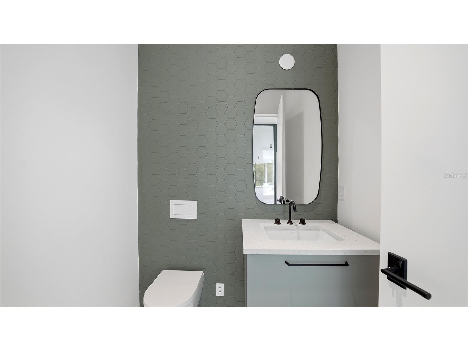 359 N Shore Drive Sarasota FL 34234 A4677821 image20