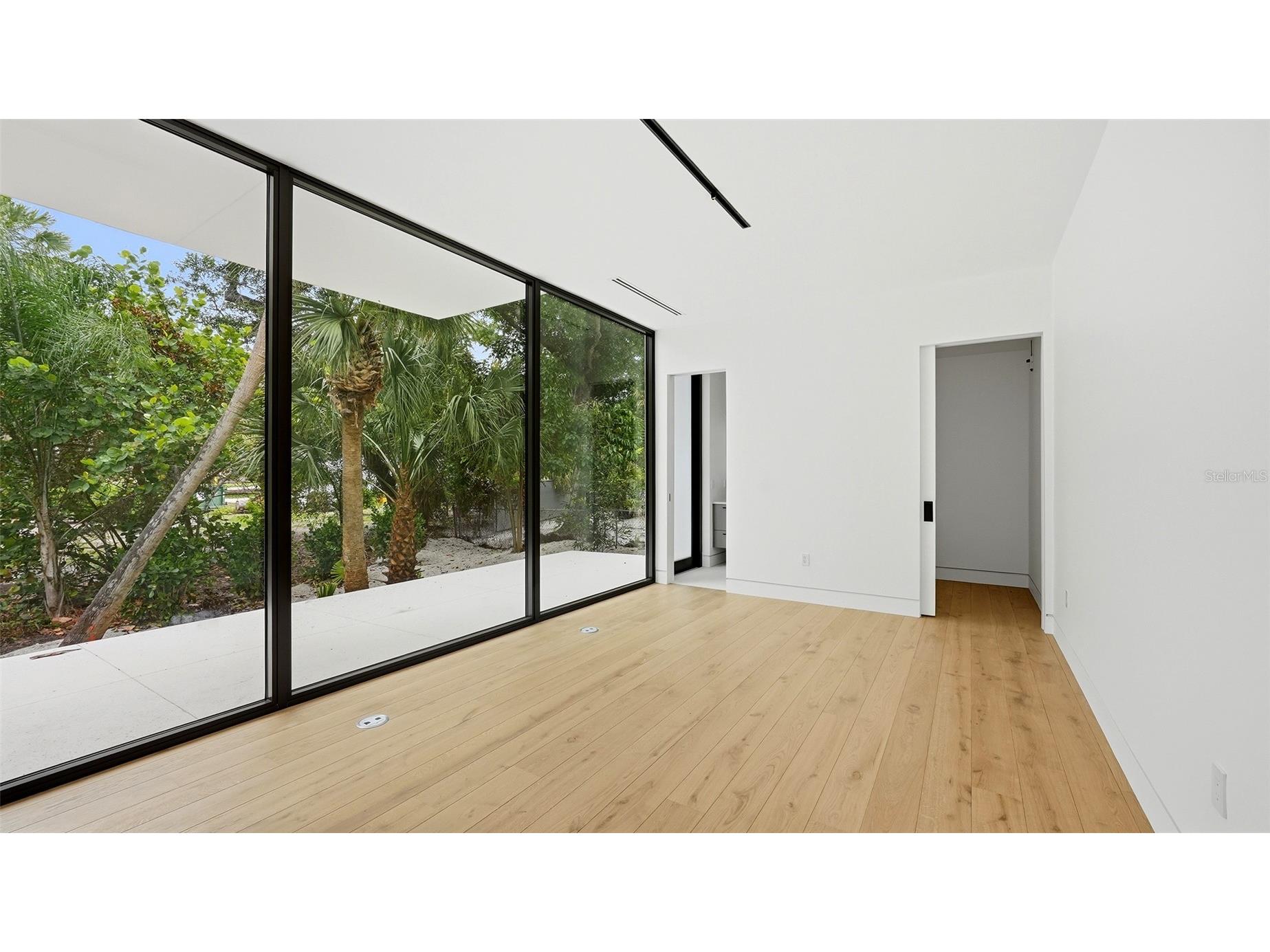 359 N Shore Drive Sarasota FL 34234 A4677821 image22