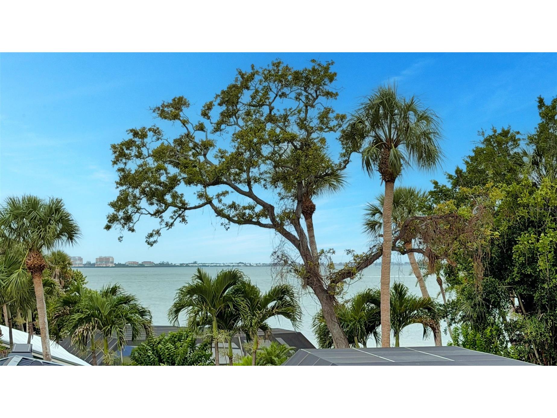359 N Shore Drive Sarasota FL 34234 A4677821 image40