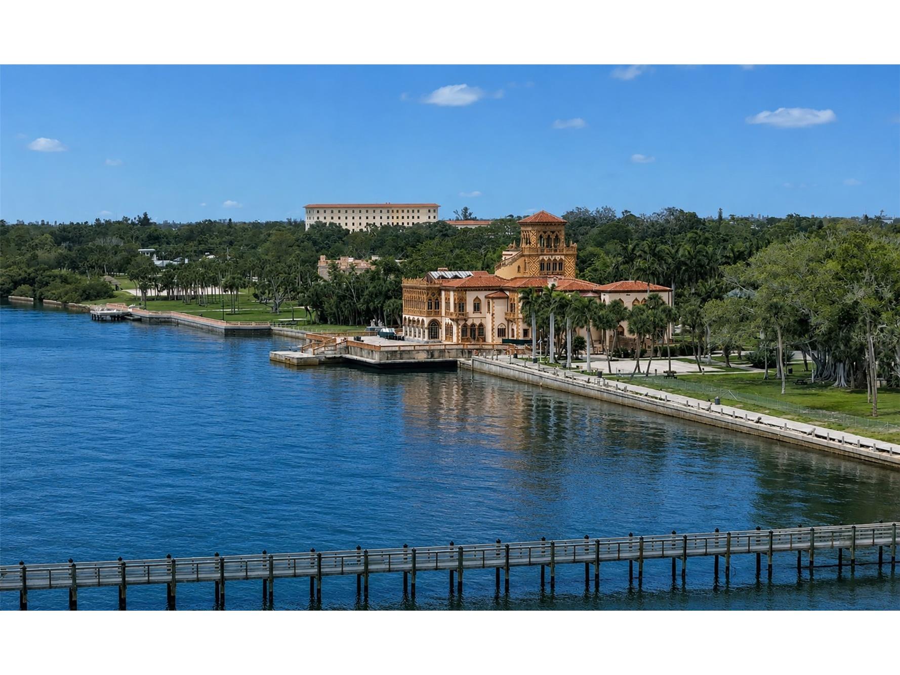 359 N Shore Drive Sarasota FL 34234 A4677821 image42