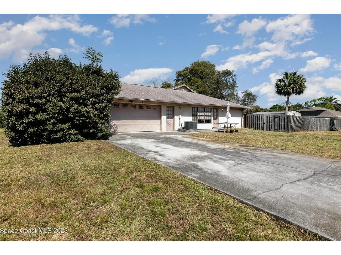 359 Peggy Circle NE Palm Bay FL 32907 J964081 image1