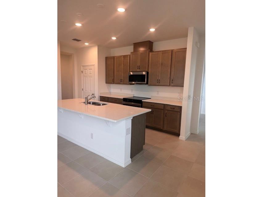 359 Ridgemark Avenue Groveland FL 34736 O6379280 image2