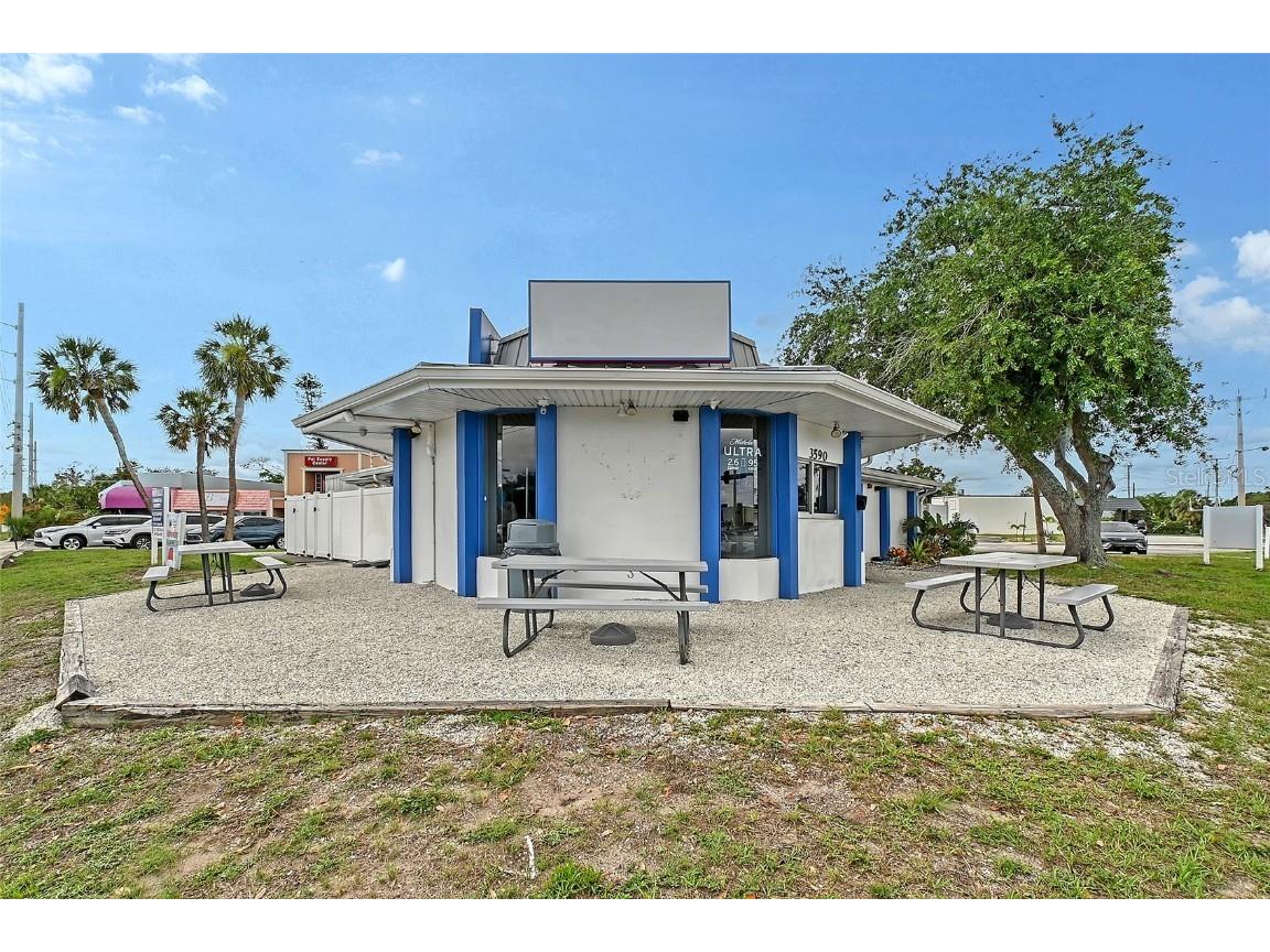 3590 Webber Street Sarasota FL 34239 A4654756 image1