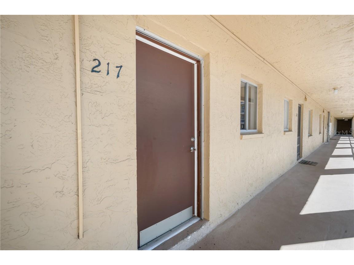 3592 Lake Bayshore Drive #217 Bradenton FL 34205 TB8402874 image2