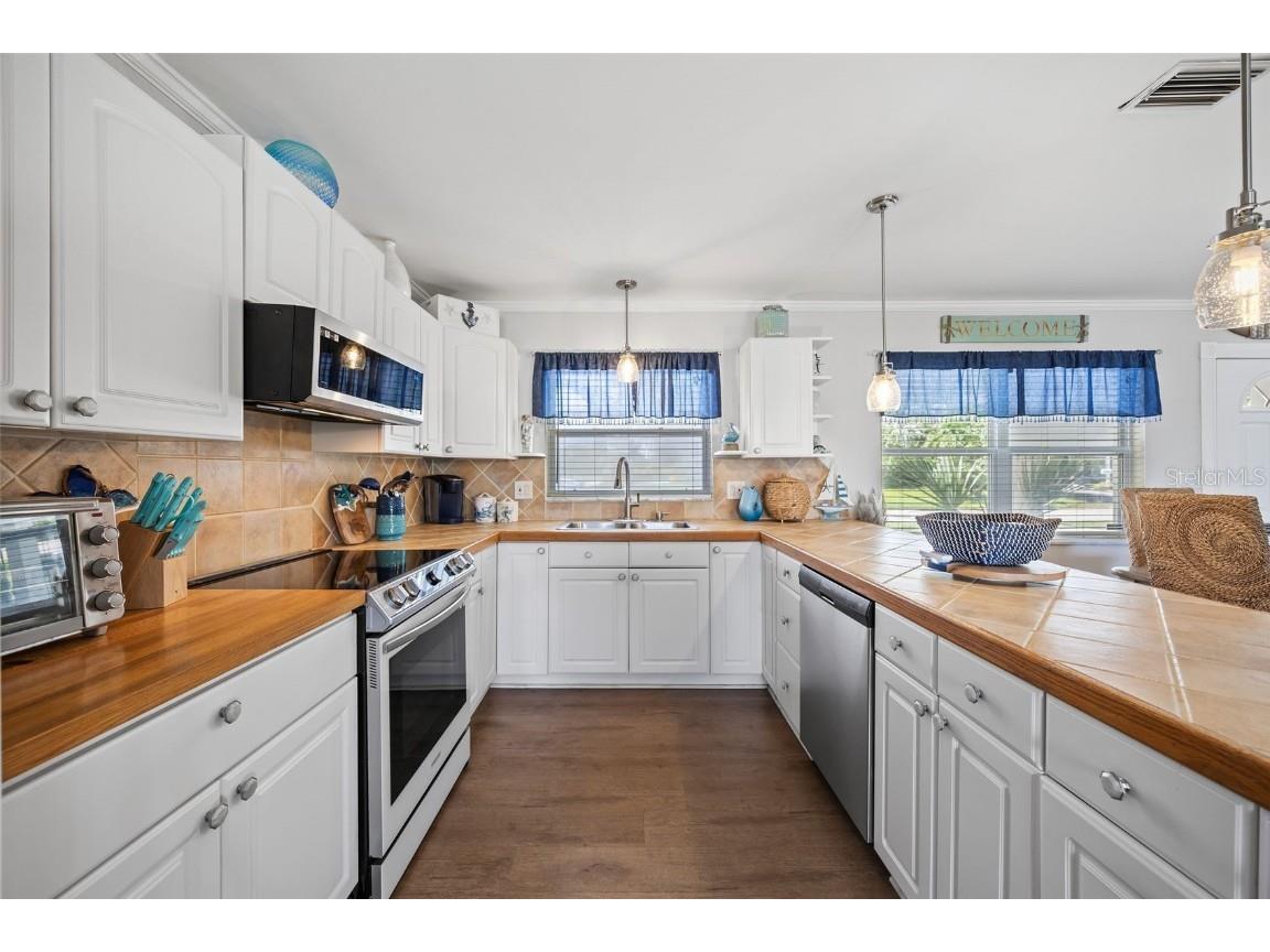 3596 Beach Drive SE Saint Petersburg FL 33705 - COQUINA KEY CANAL O6344989 image12