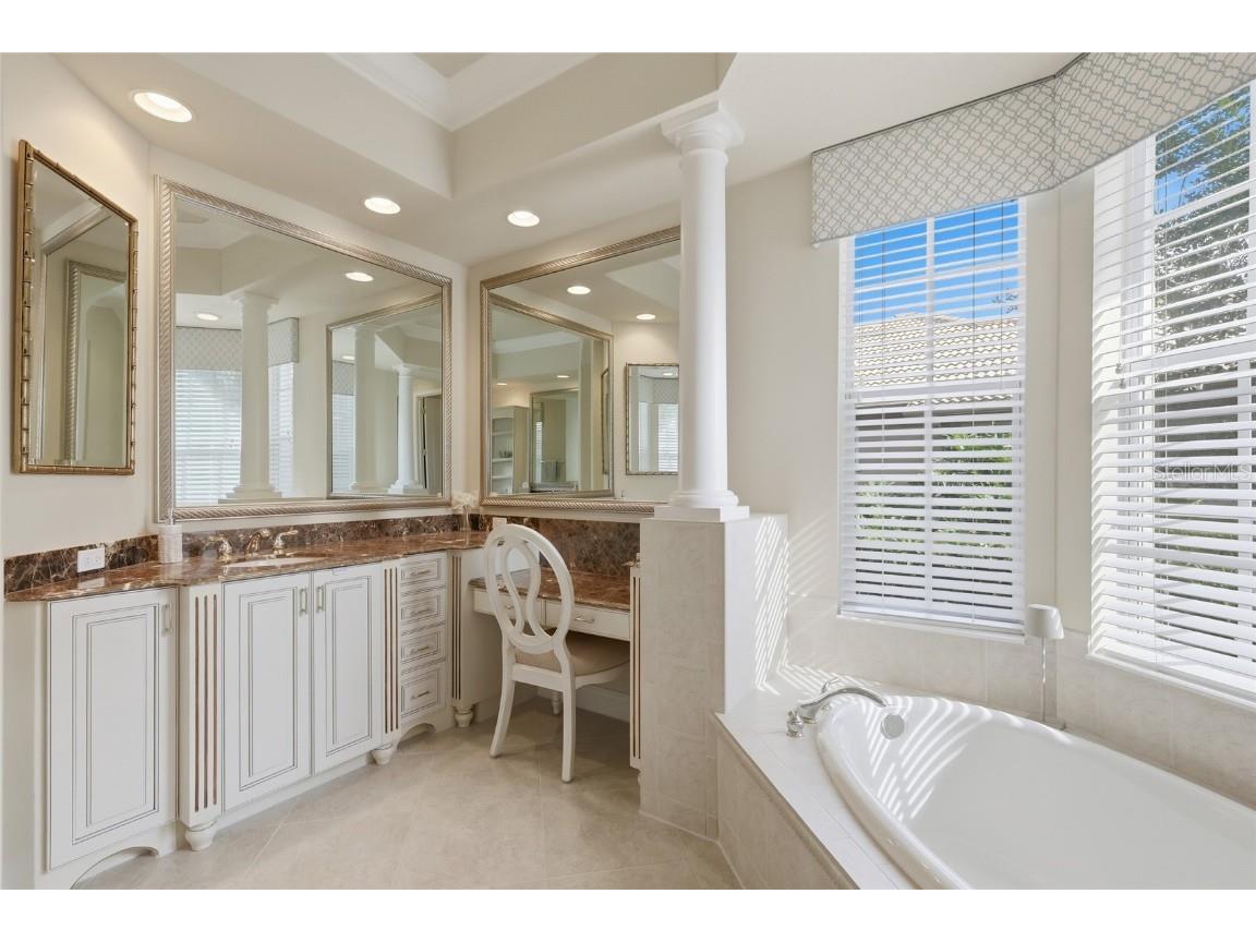 3597 Founders Club Drive Sarasota FL 34240 A4673915 image23