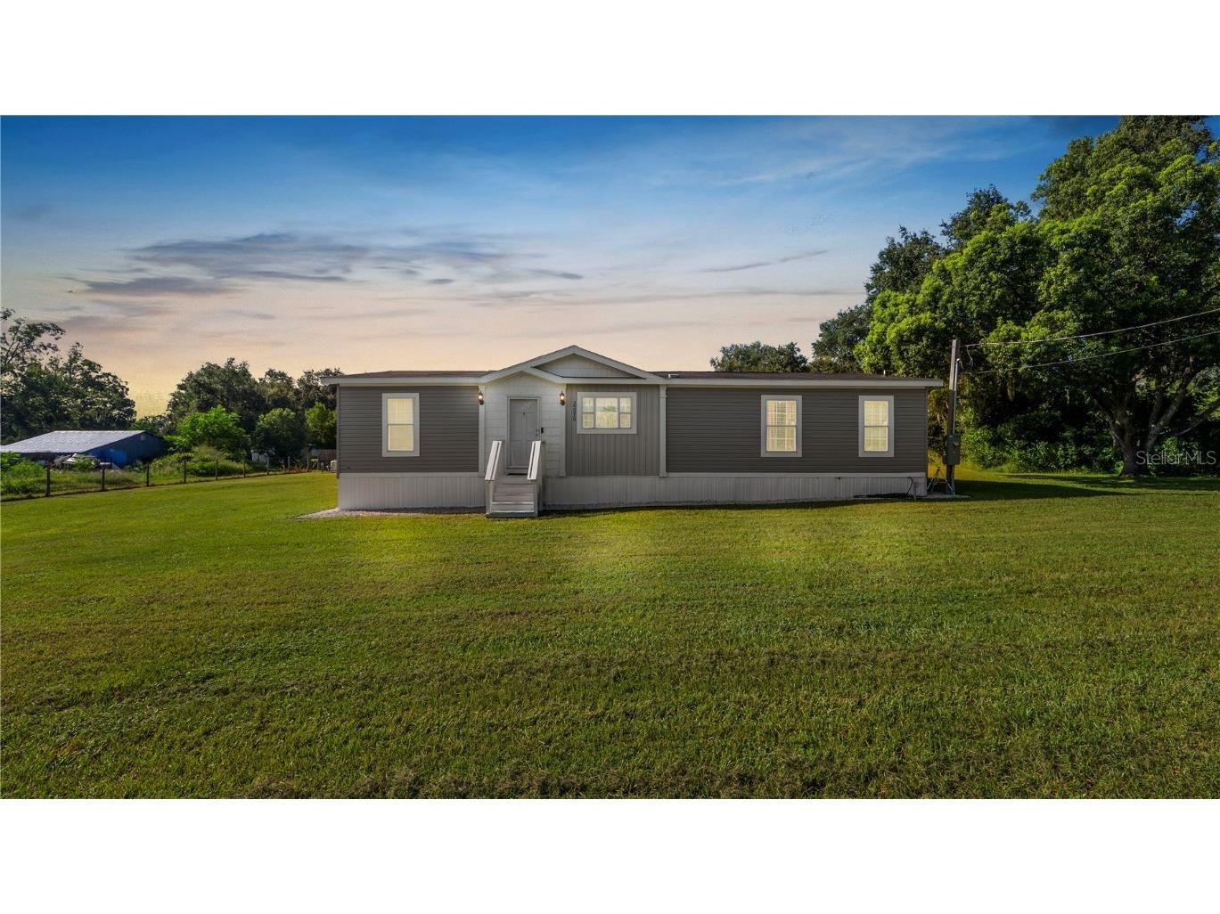 35970 Valleybrook Avenue Zephyrhills FL 33541 L4955858 image1