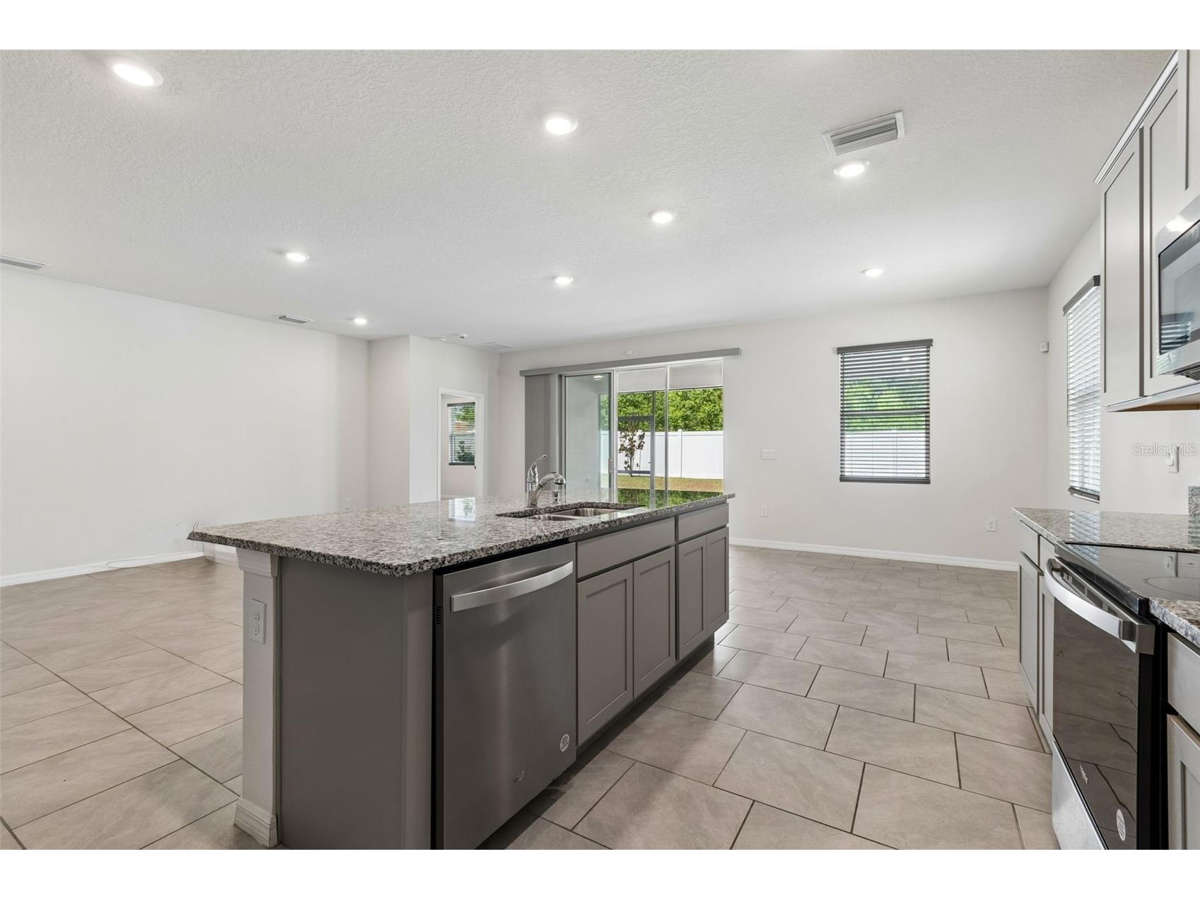 35977 Morse Willow Court Zephyrhills FL 33541 TB8496869 image12