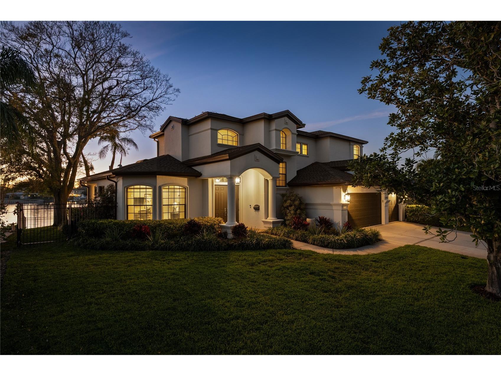 3598 10th Street NE Saint Petersburg FL 33704 - TAMPA BAY O6375817 image1