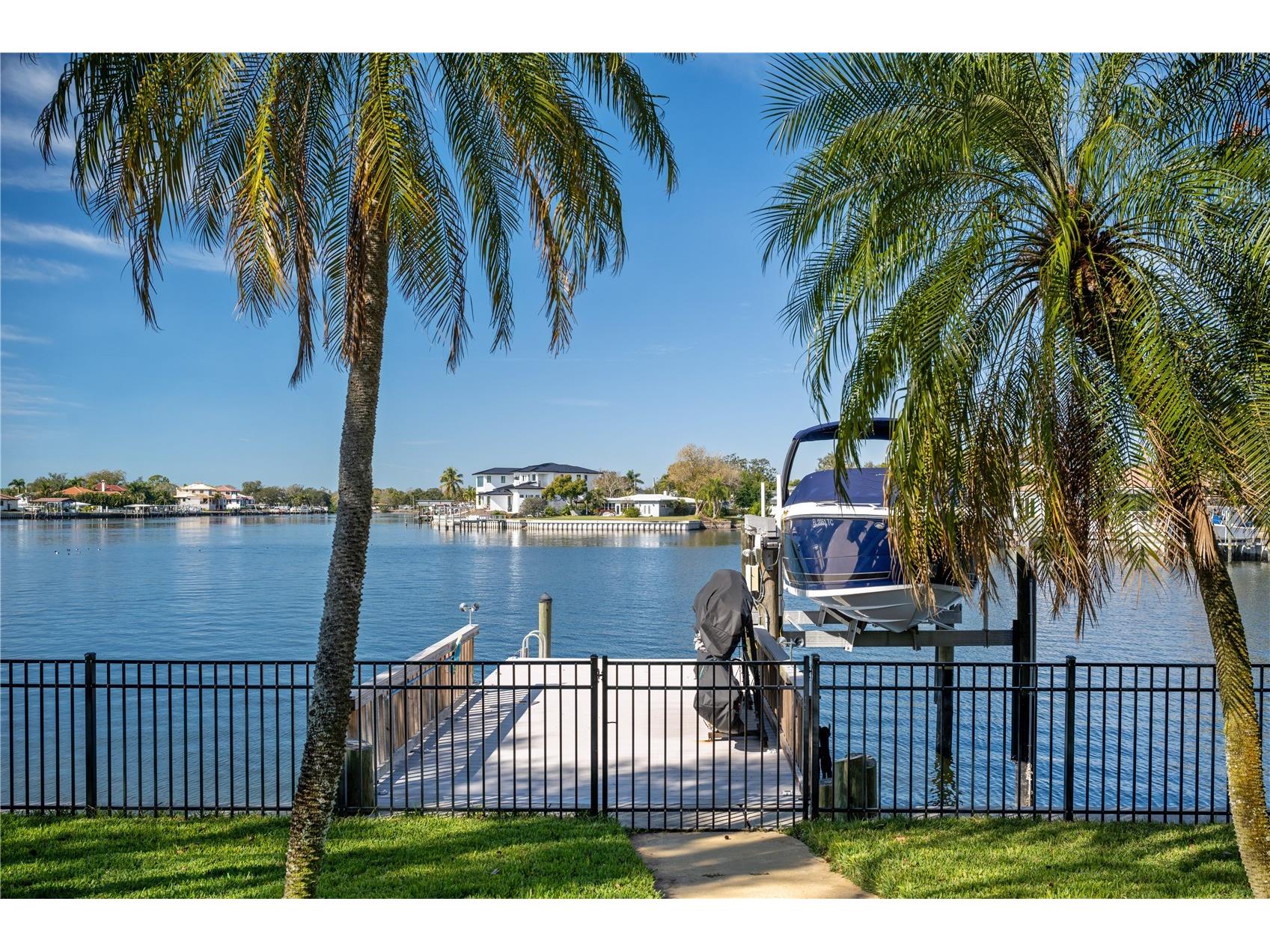 3598 10th Street NE Saint Petersburg FL 33704 - TAMPA BAY O6375817 image32