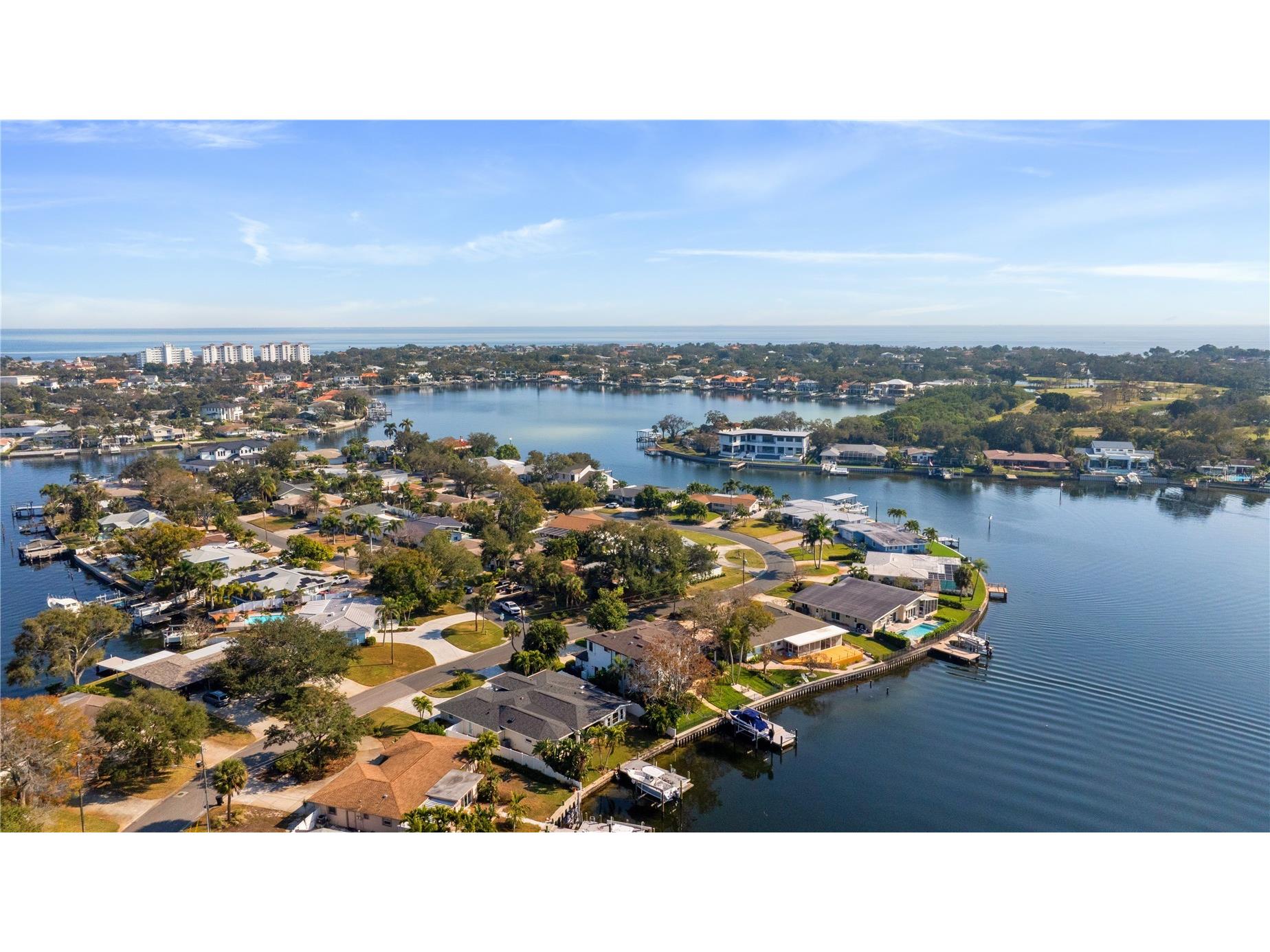 3598 10th Street NE Saint Petersburg FL 33704 - TAMPA BAY O6375817 image44