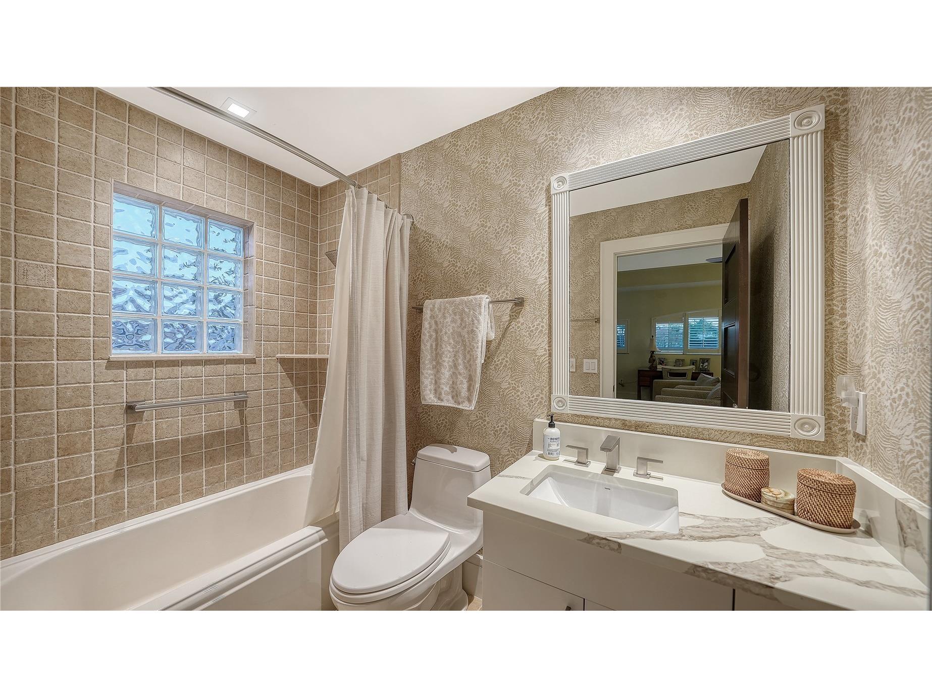 3598 Fair Oaks Lane Longboat Key FL 34228 A4677923 image26