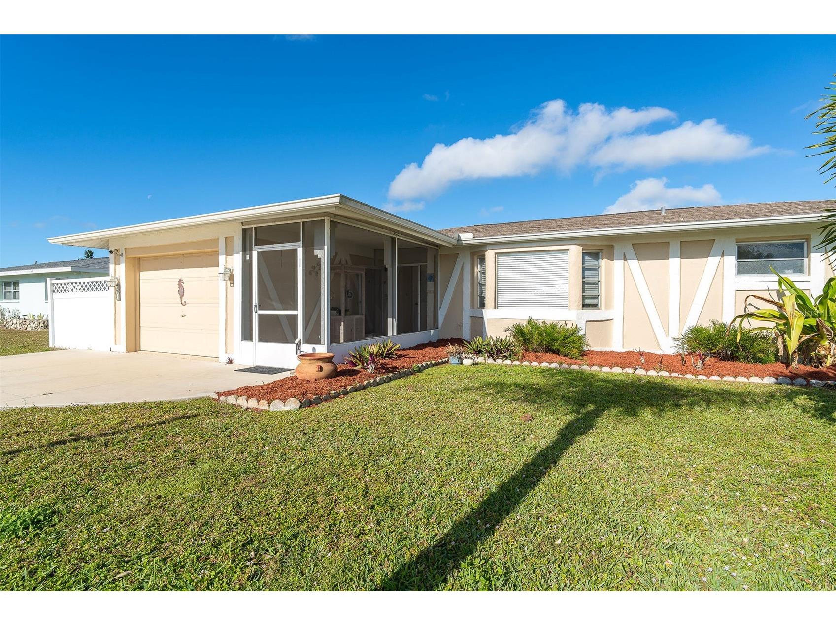 36 Annapolis Lane Rotonda West FL 33947 D6146552 image1