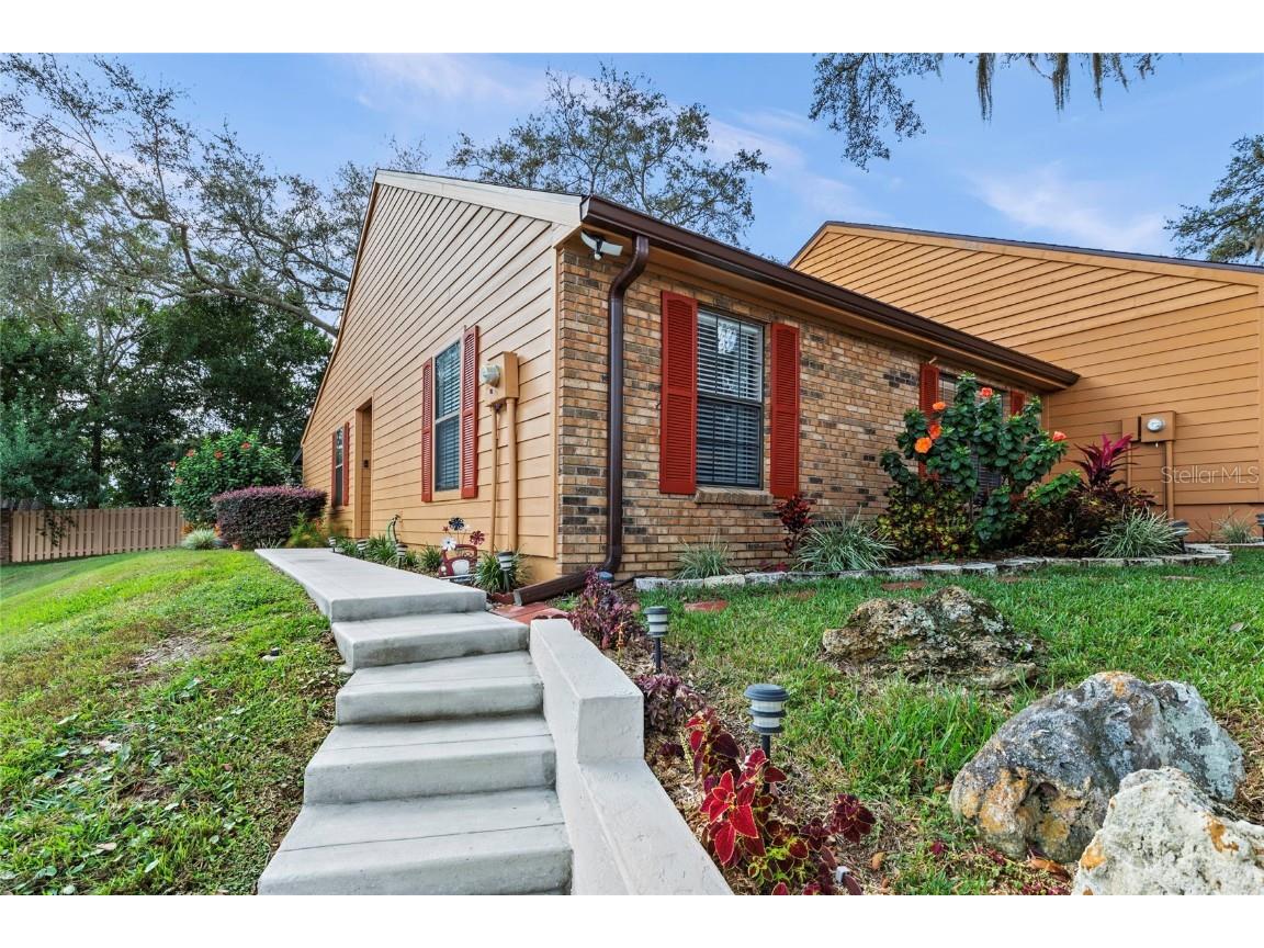 36 Cove Lane Eustis FL 32726 - LAKE WOODWARD G5075810 image1