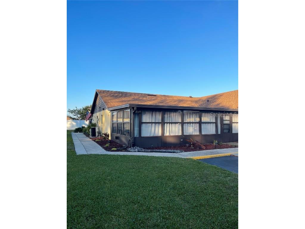 36 Kimberly Court SW Winter Haven FL 33880 P4923705 image1