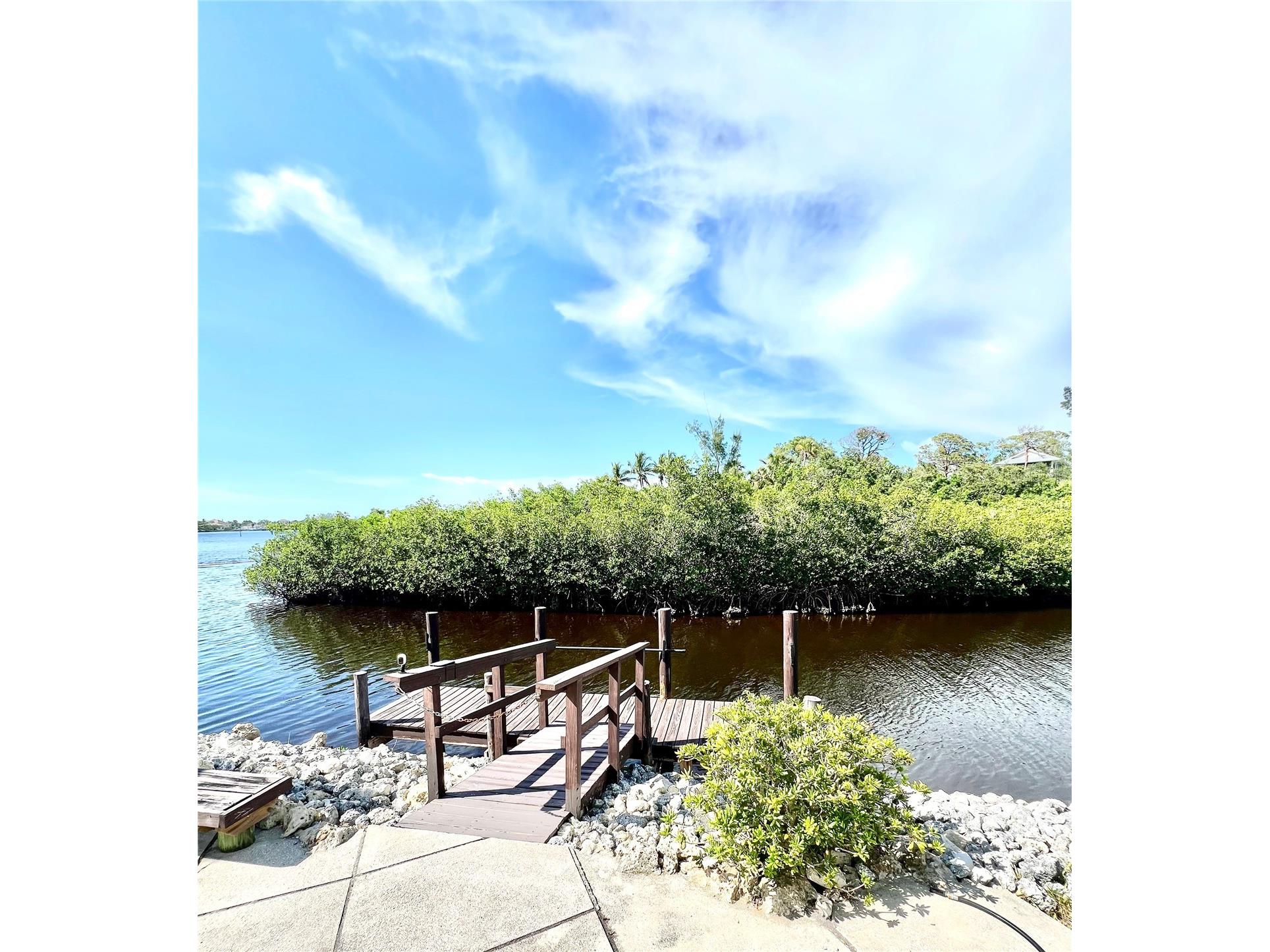 36 N Starboard Drive Venice FL 34285 - ROBERTS BAY A4650522 image10