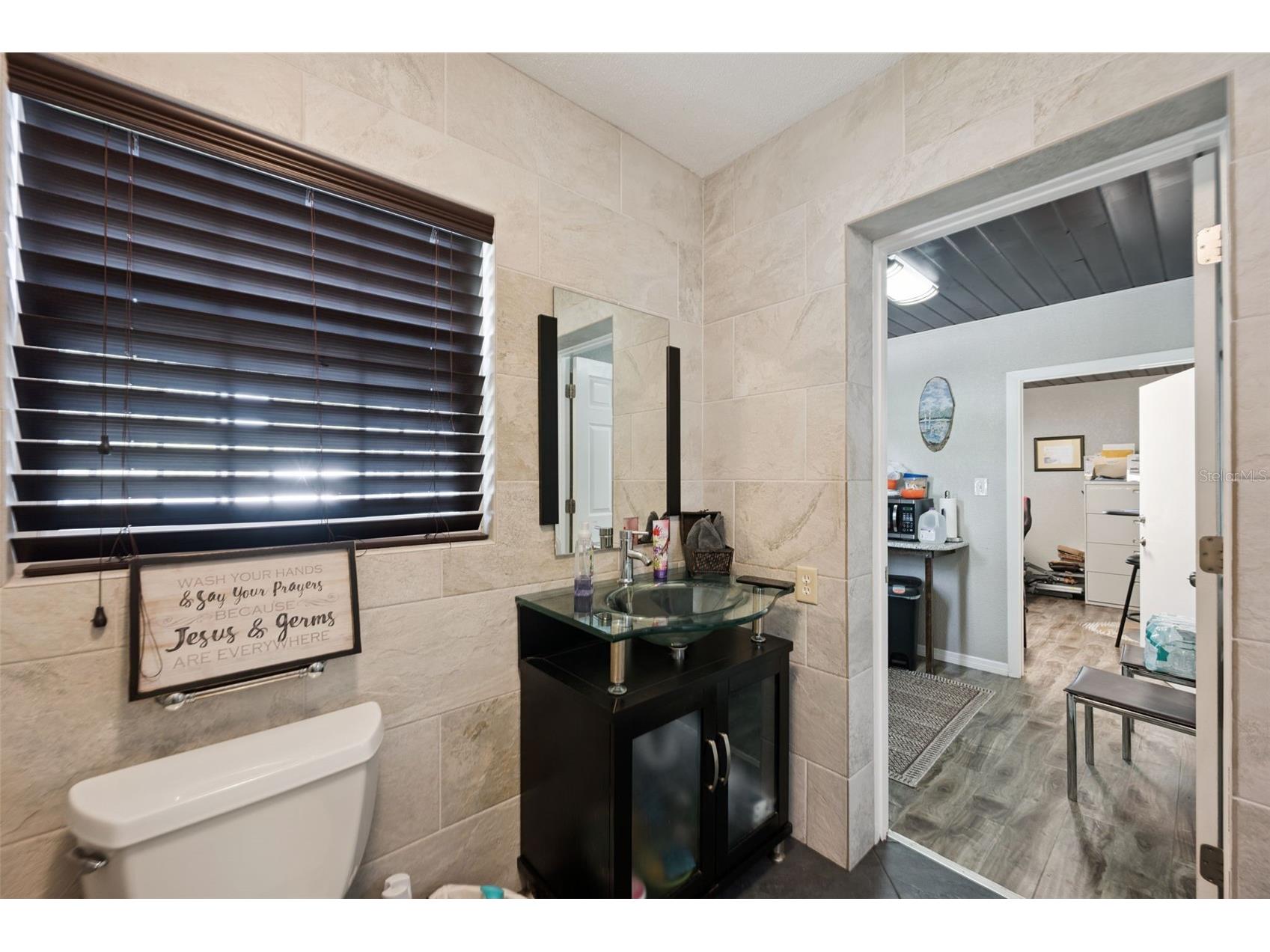 36 S Semoran Boulevard Orlando FL 32807 O6418448 image9