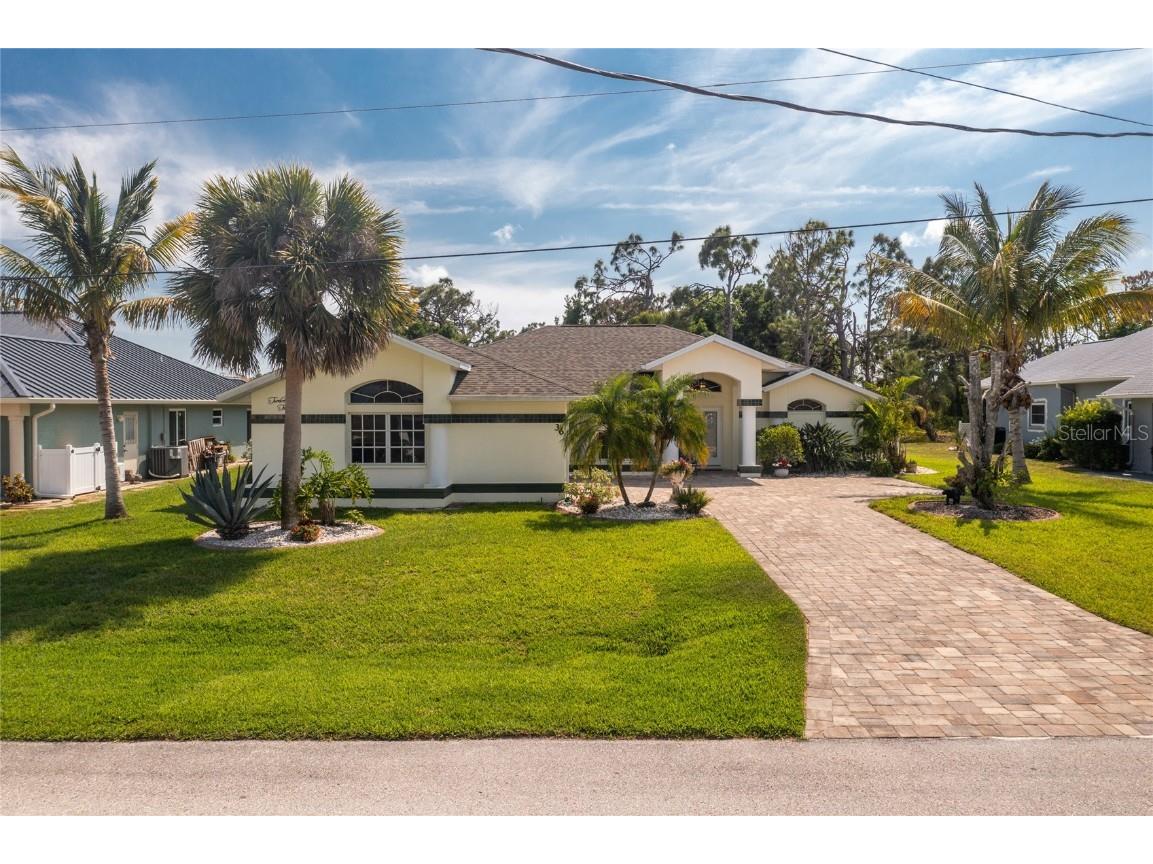 36 Sportsman Way Rotonda West FL 33947 D6135859 image1